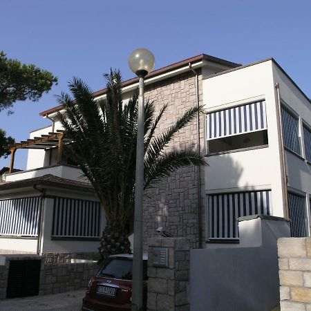 Residence Il Cardellino San Vincenzo Buitenkant foto