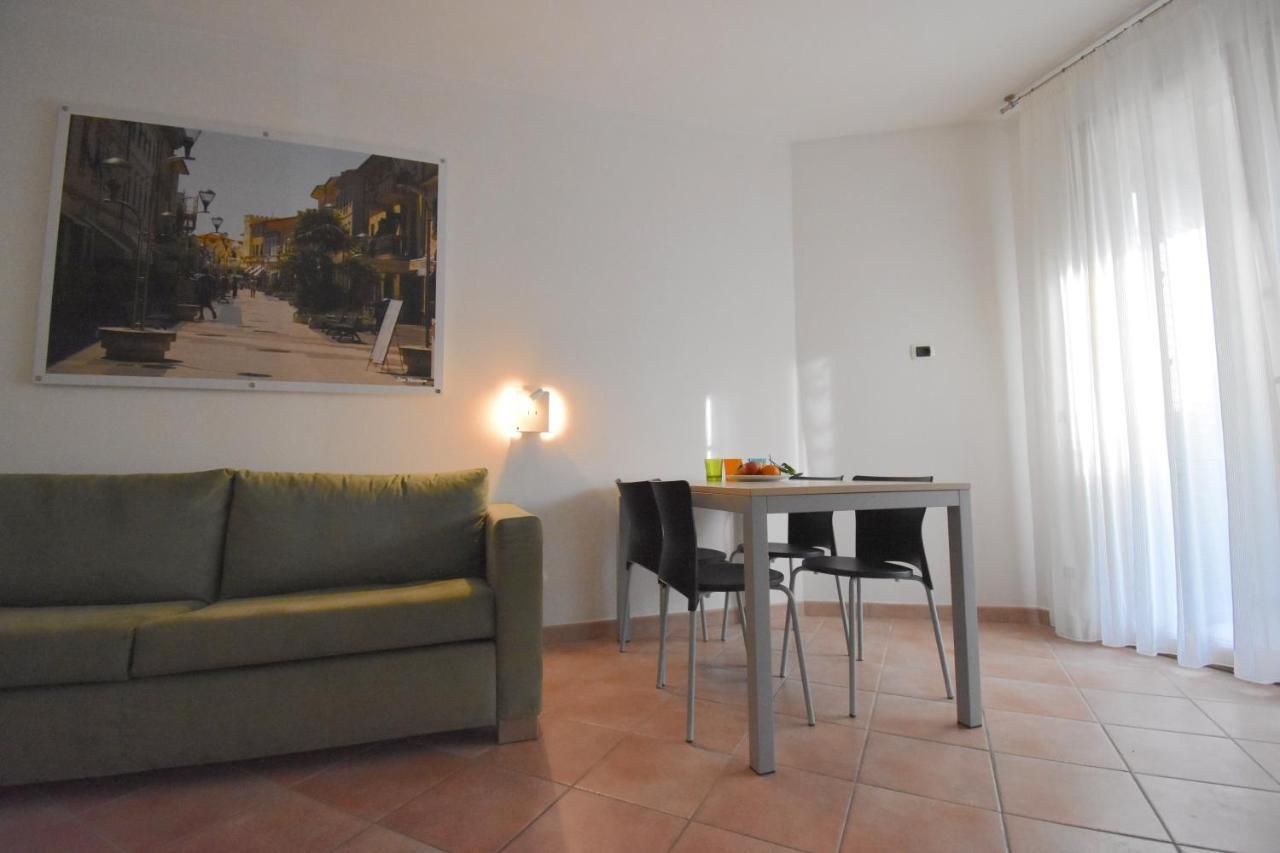 Residence Il Cardellino San Vincenzo Buitenkant foto